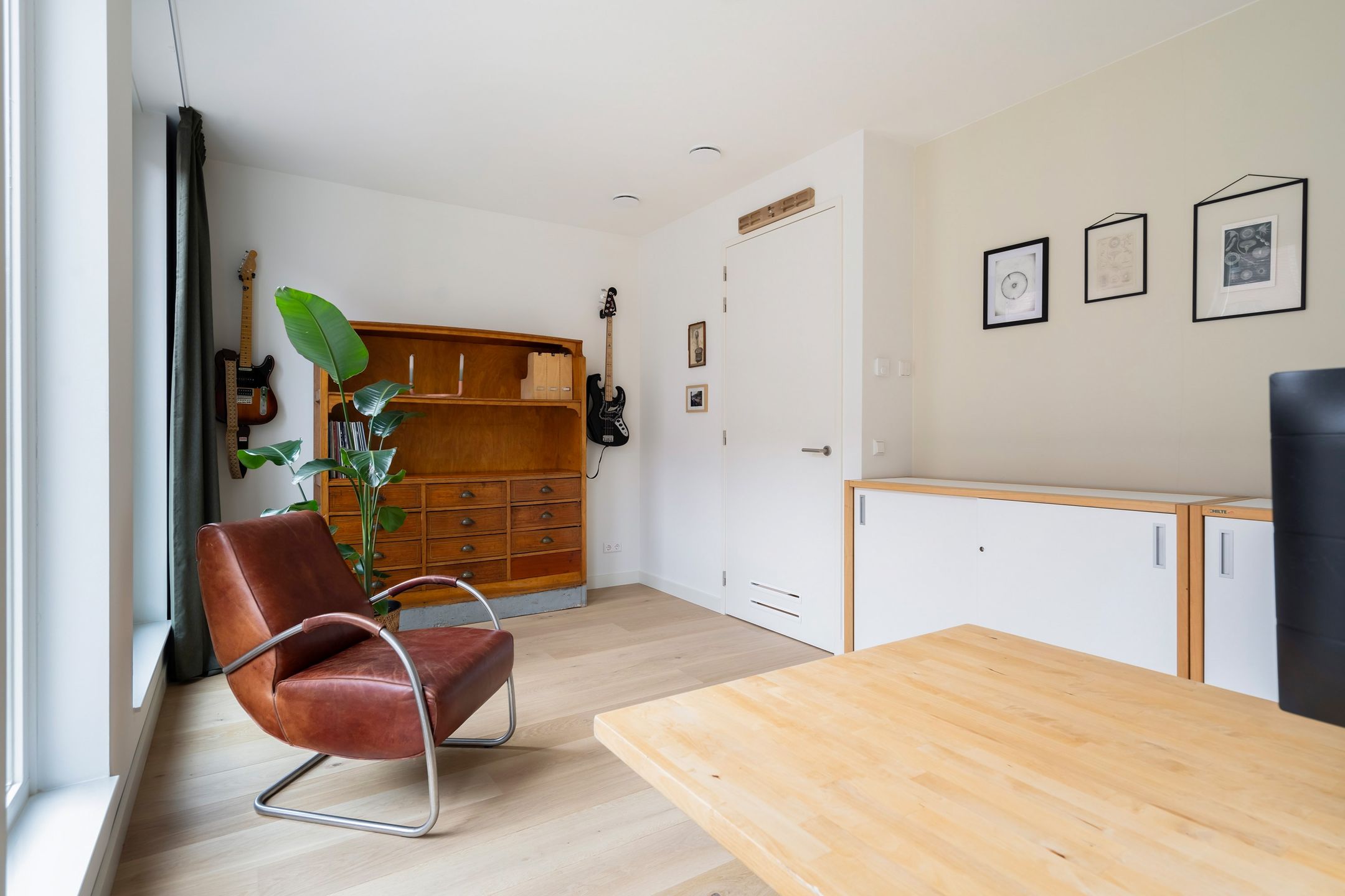 Foto 24 van Chisinaustraat 12