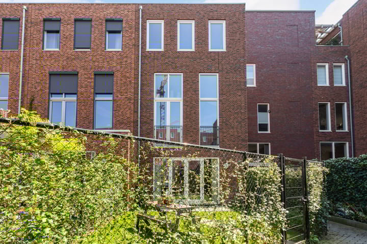 Foto 46 van Chisinaustraat 12