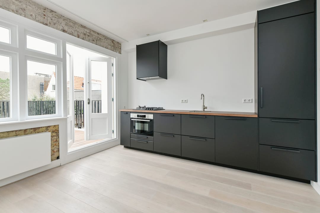 Photo 2 of Utrechtsestraat 83-D