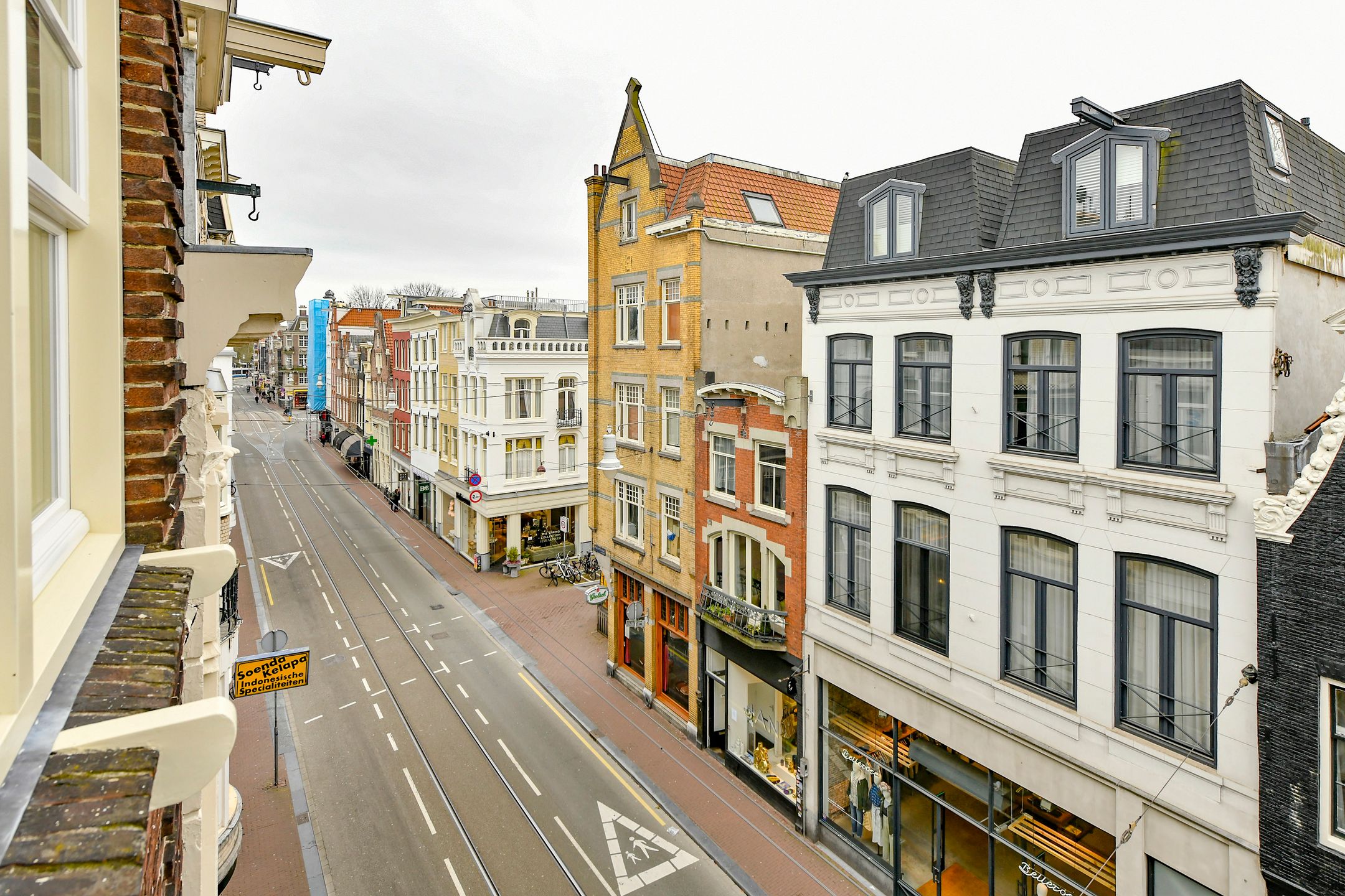 Photo 18 of Utrechtsestraat 83-D