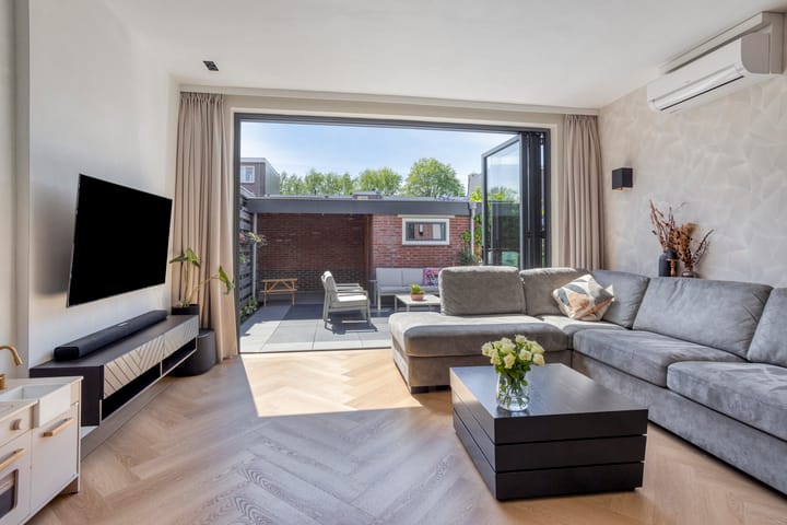 Foto 8 van Trompstraat 15