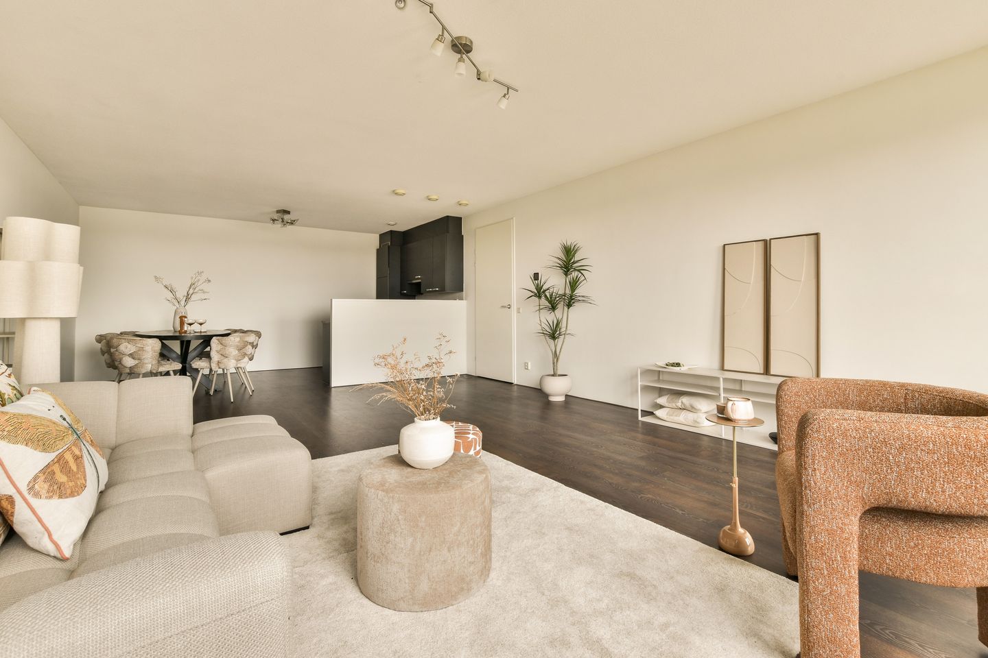 Photo 10 of Van Embdenstraat 108