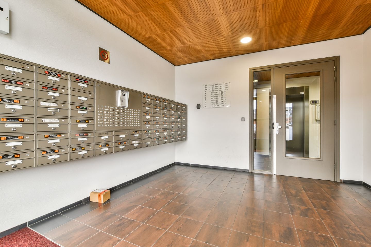 Photo 34 of Van Embdenstraat 108