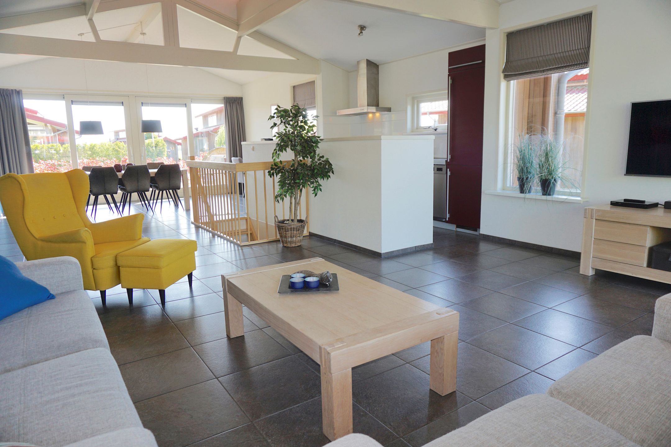 Photo 18 of Rijksstraatweg 80-112