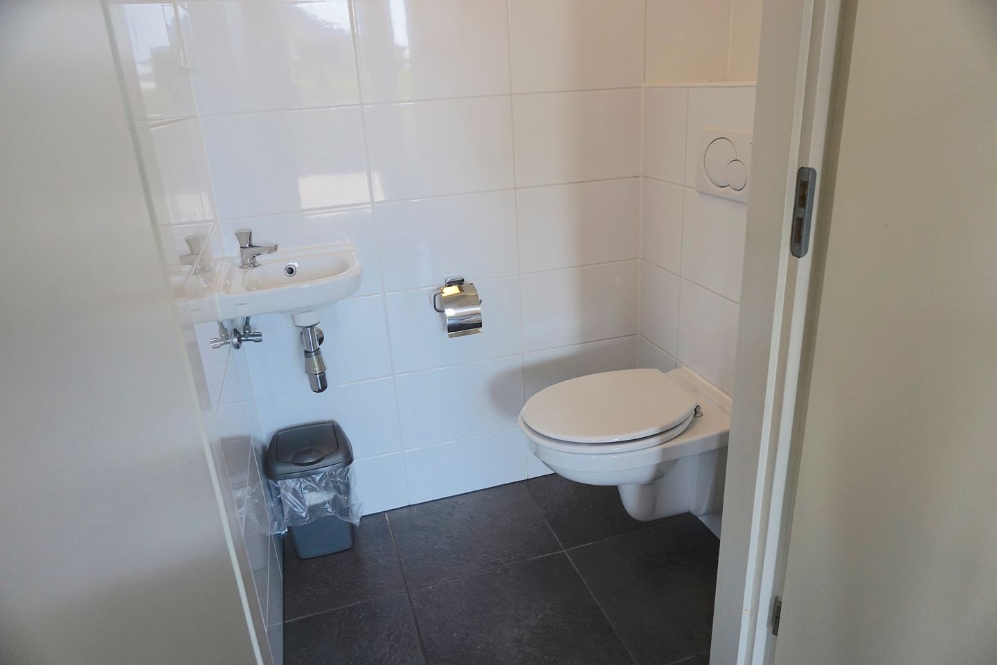 Photo 20 of Rijksstraatweg 80-112