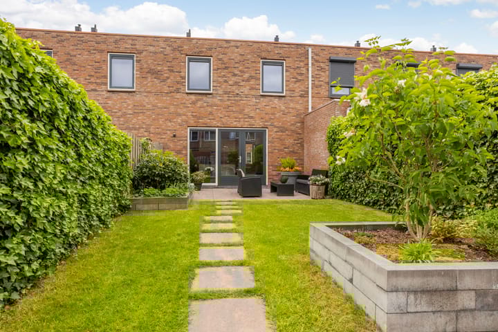 Foto 1 van Adderwortel 32