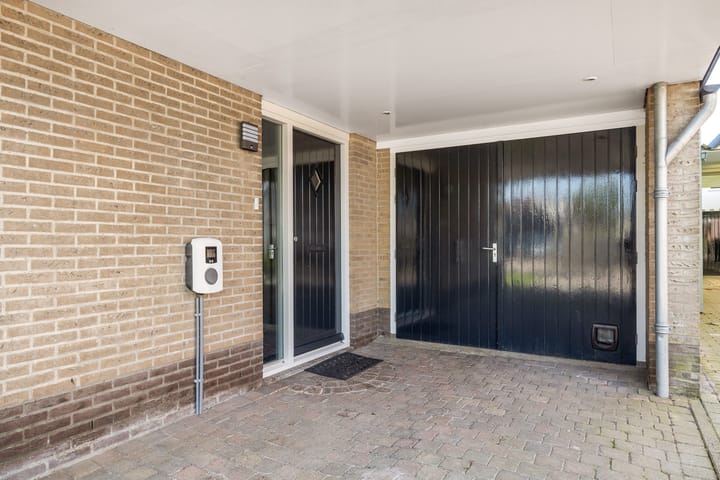 Photo 4 of Simon Sipmastrjitte 18