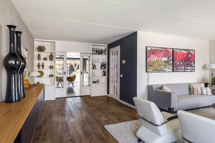 Photo 9 of Simon Sipmastrjitte 18