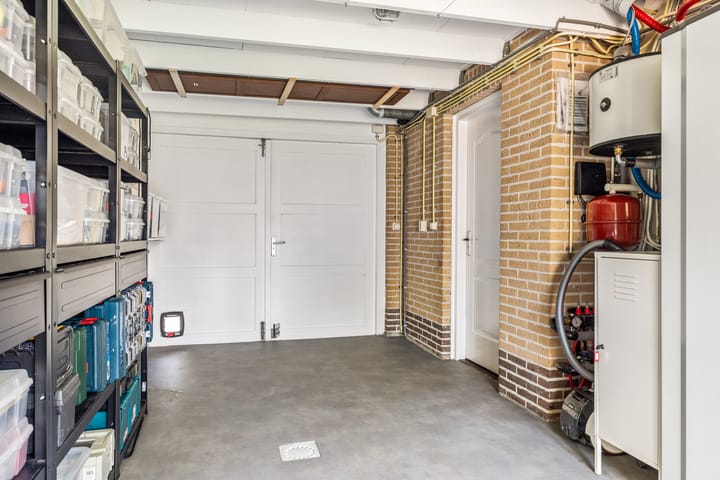 Photo 39 of Simon Sipmastrjitte 18