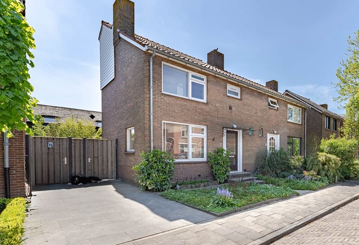 Foto 1 van Graaf van Bloisstraat 14