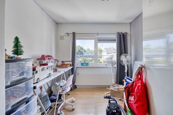 Foto 18 van Larixlaan 2