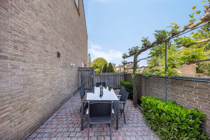 Foto 3 van Neutronstraat 1