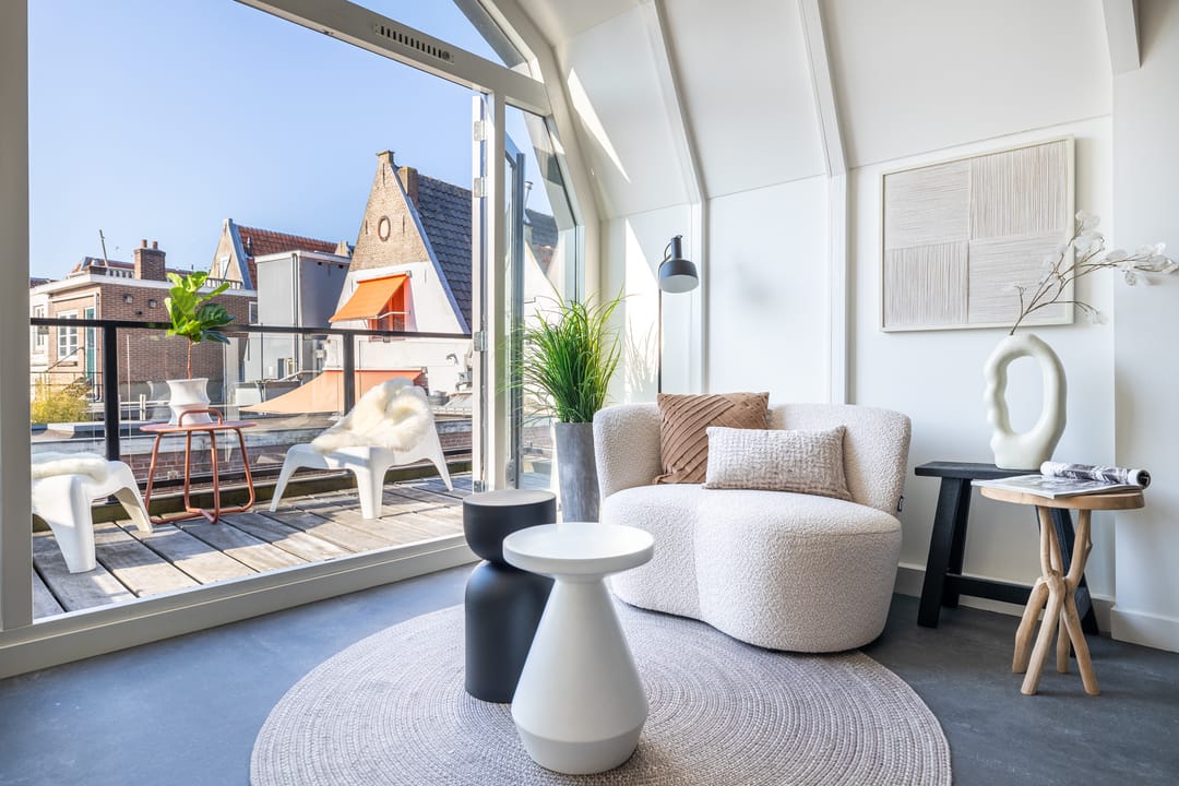 Photo 2 of Sint Anthoniestraat 15-B