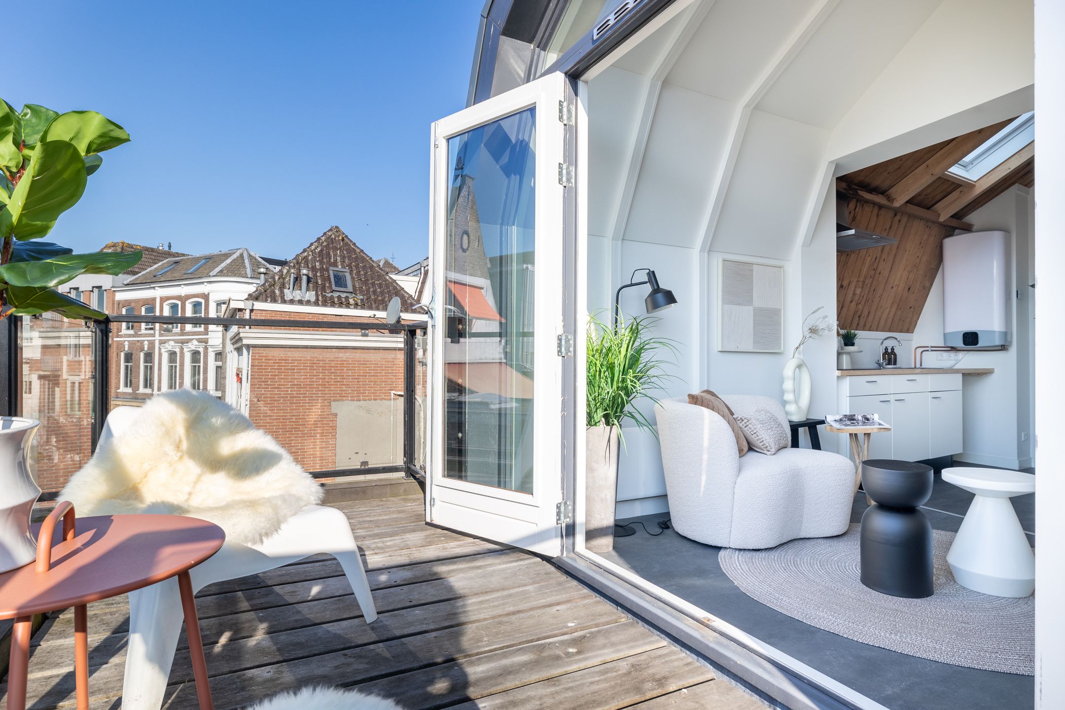 Photo 15 of Sint Anthoniestraat 15-B