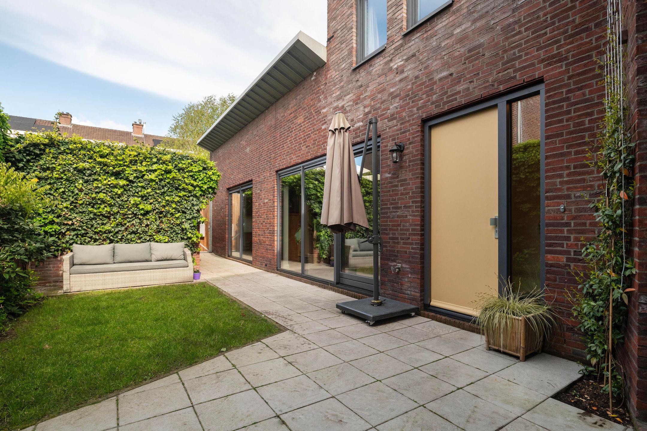 Photo 3 of Amalia van Solmslaan 7