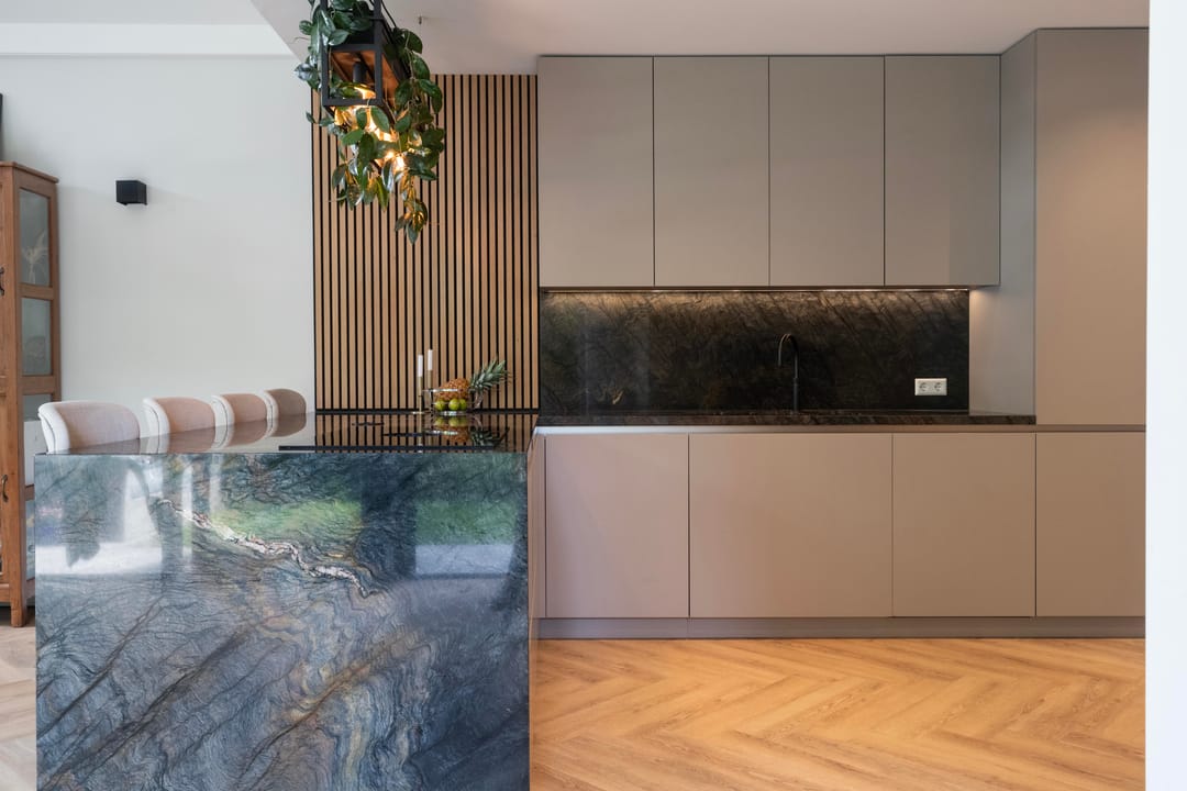 Photo 11 of Amalia van Solmslaan 7