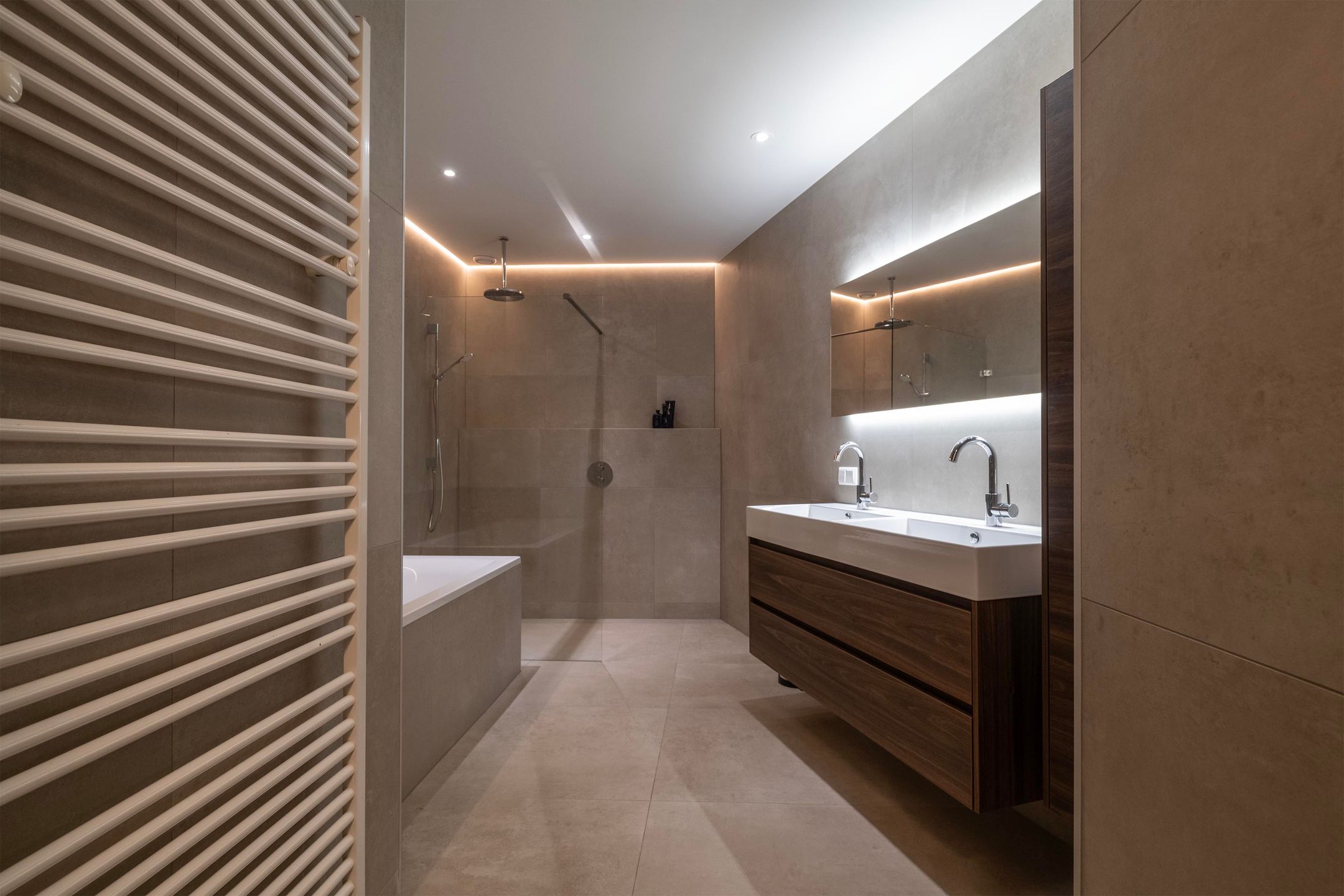 Photo 27 of Amalia van Solmslaan 7