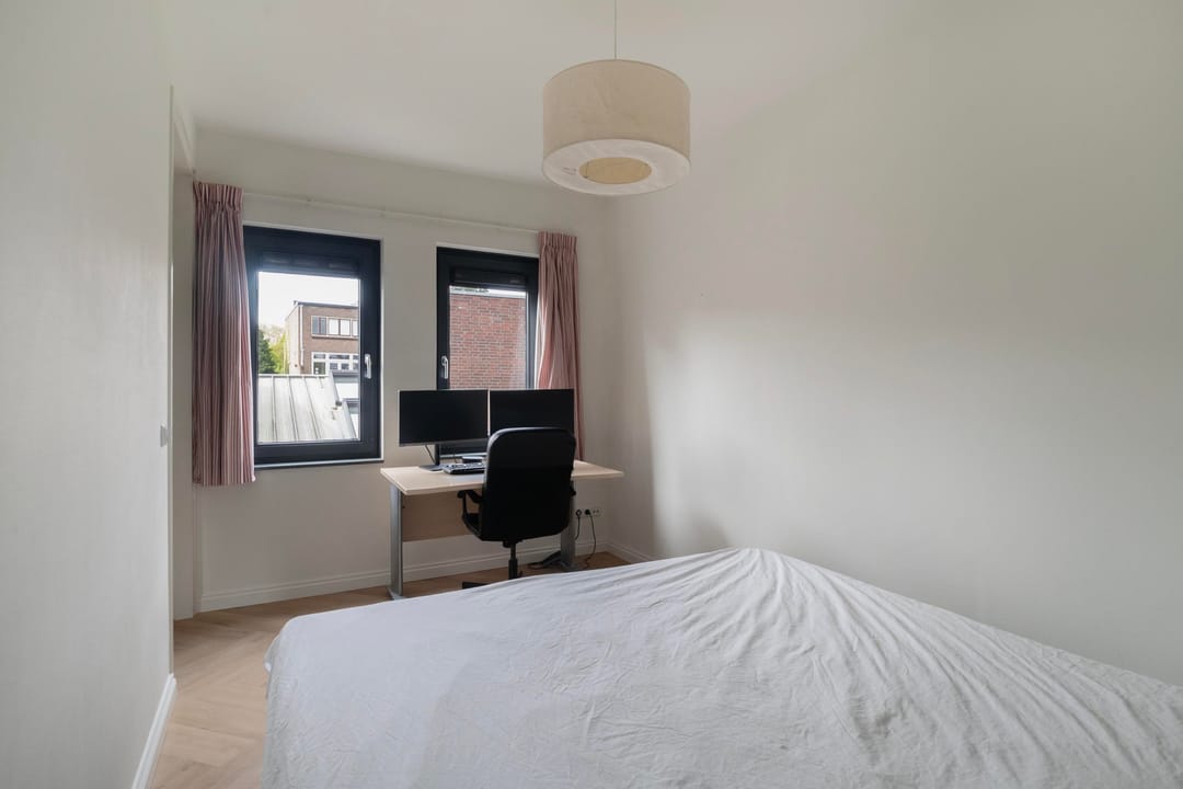 Photo 32 of Amalia van Solmslaan 7