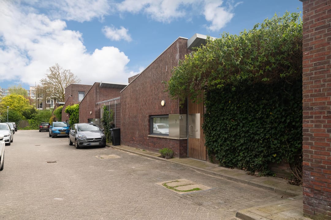 Photo 38 of Amalia van Solmslaan 7