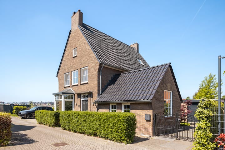 Foto 1 van Burgemeester van Akenwijk 6-A