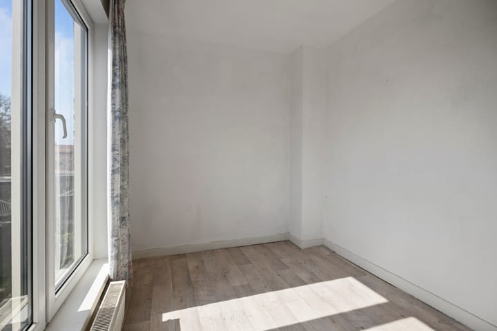 Photo 15 of Willem Barentszstraat 192