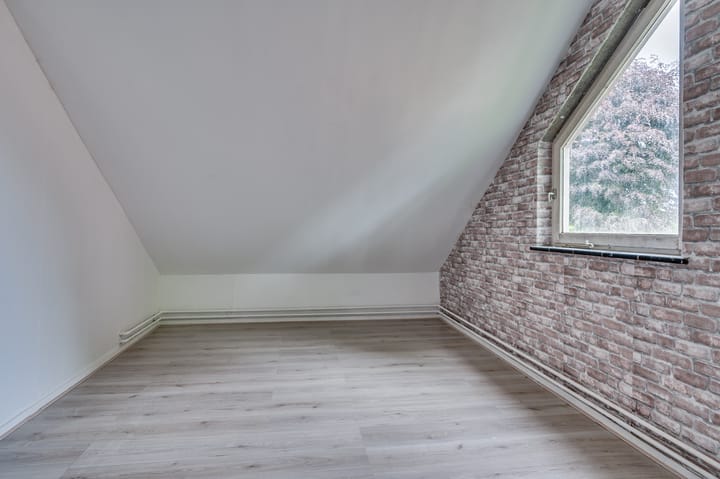 Photo 27 of Hoofdstraat 42