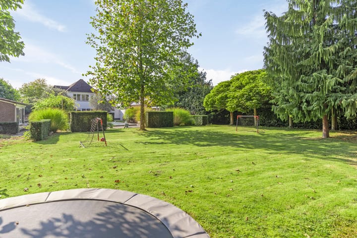 Foto 43 van Linde 16