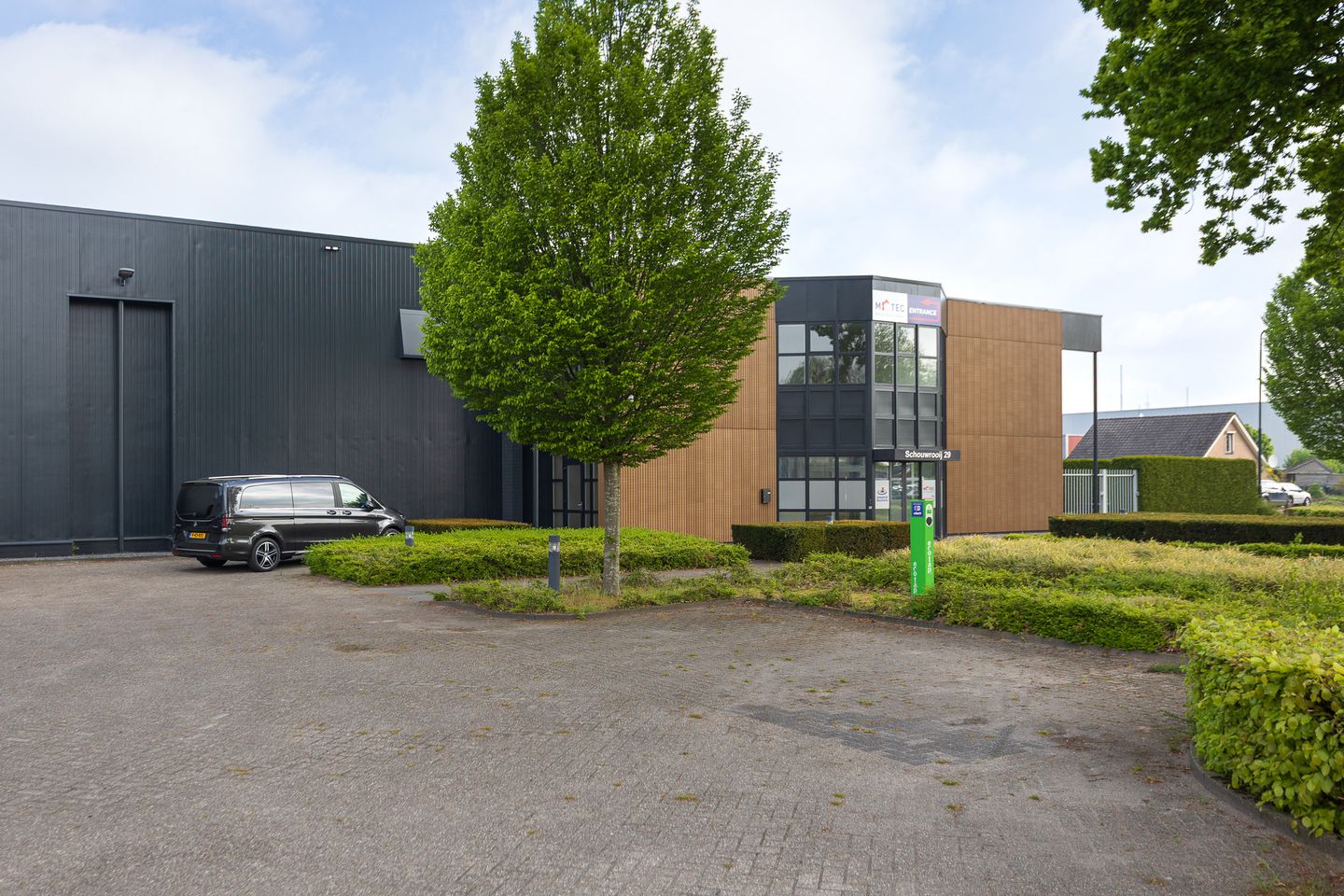 View photo 3 of Schouwrooij 29