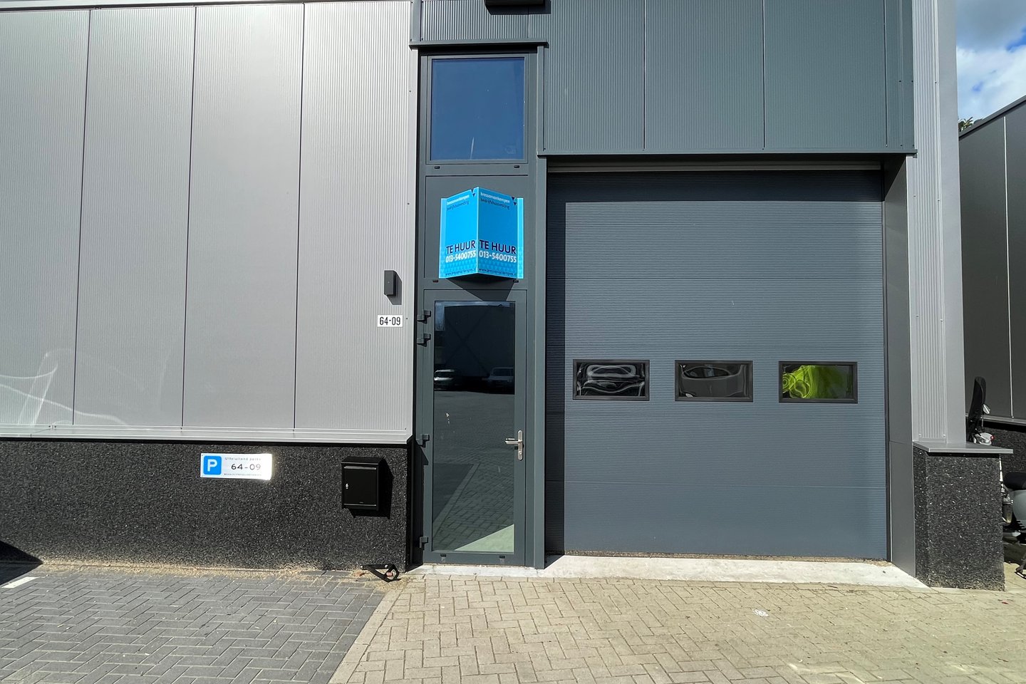View photo 3 of Dostalstraat 64-09