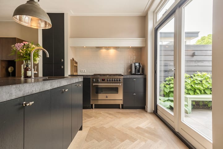 Foto 11 van Julianastraat 55