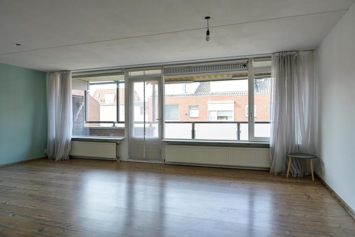 Photo 2 of Midden-Scheepvaartstraat 23