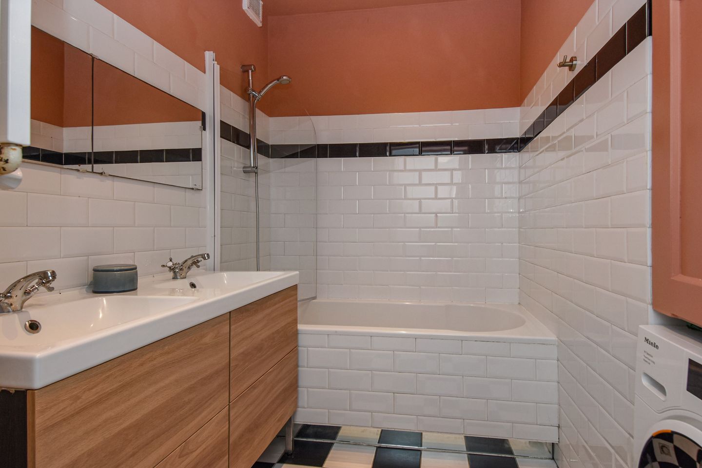 Photo 34 of Akeleistraat 22