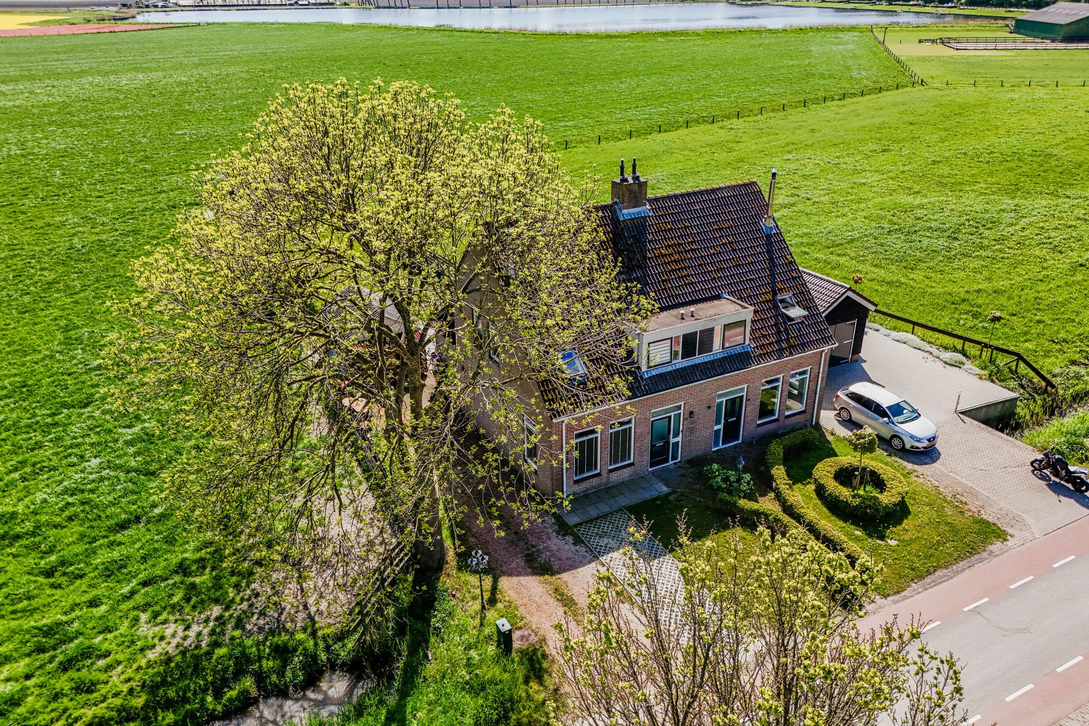 Foto 6 van Middenweg 16