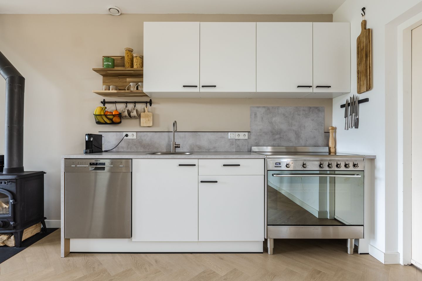 Foto 19 van Middenweg 16