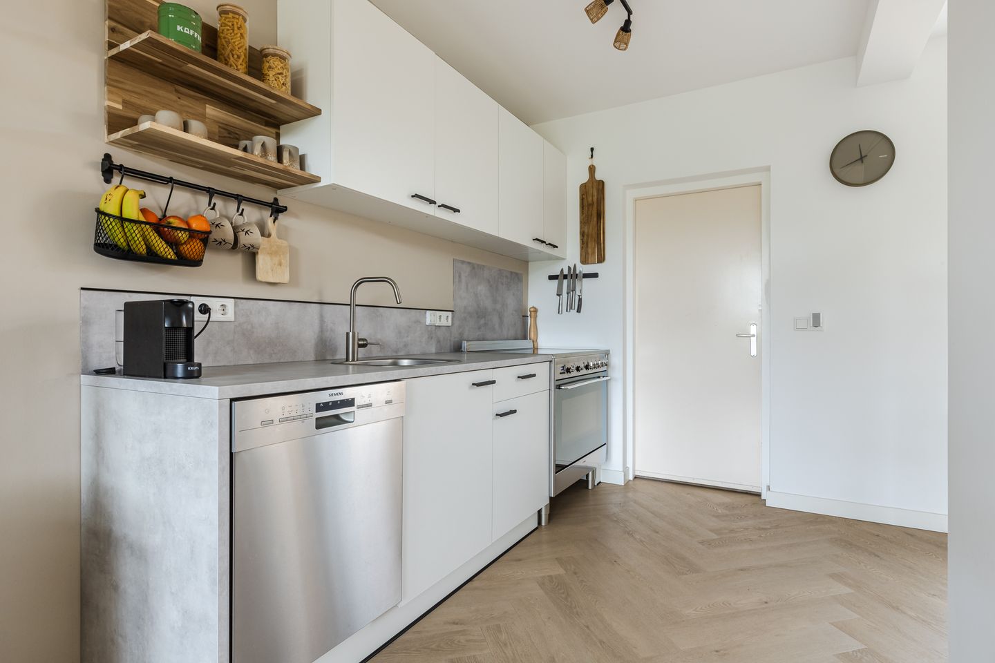 Foto 20 van Middenweg 16