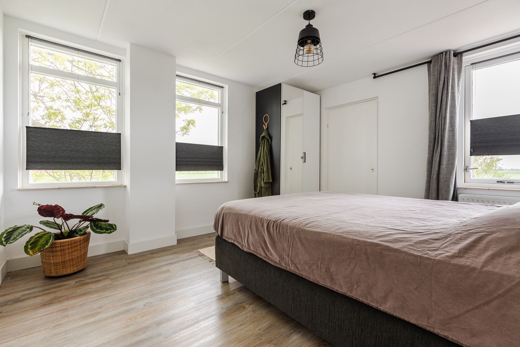 Foto 27 van Middenweg 16