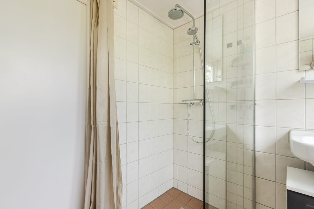 Foto 38 van Middenweg 16