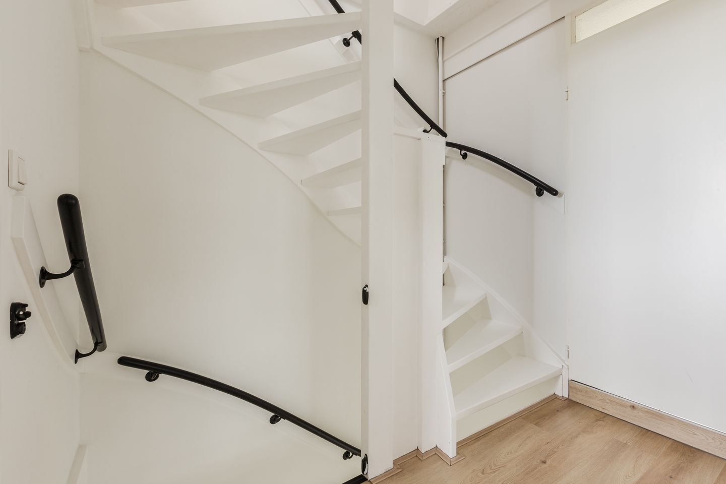 Foto 40 van Middenweg 16