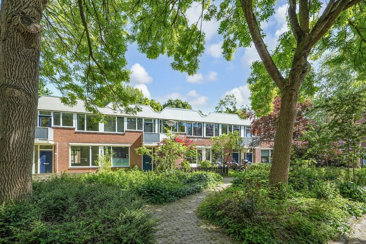 Foto 41 van Lehárstraat 56