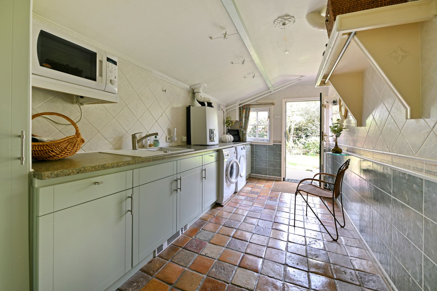 Foto 20 van Valkenaarstraat 35