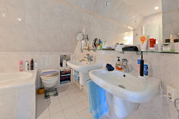 Foto 26 van Valkenaarstraat 35