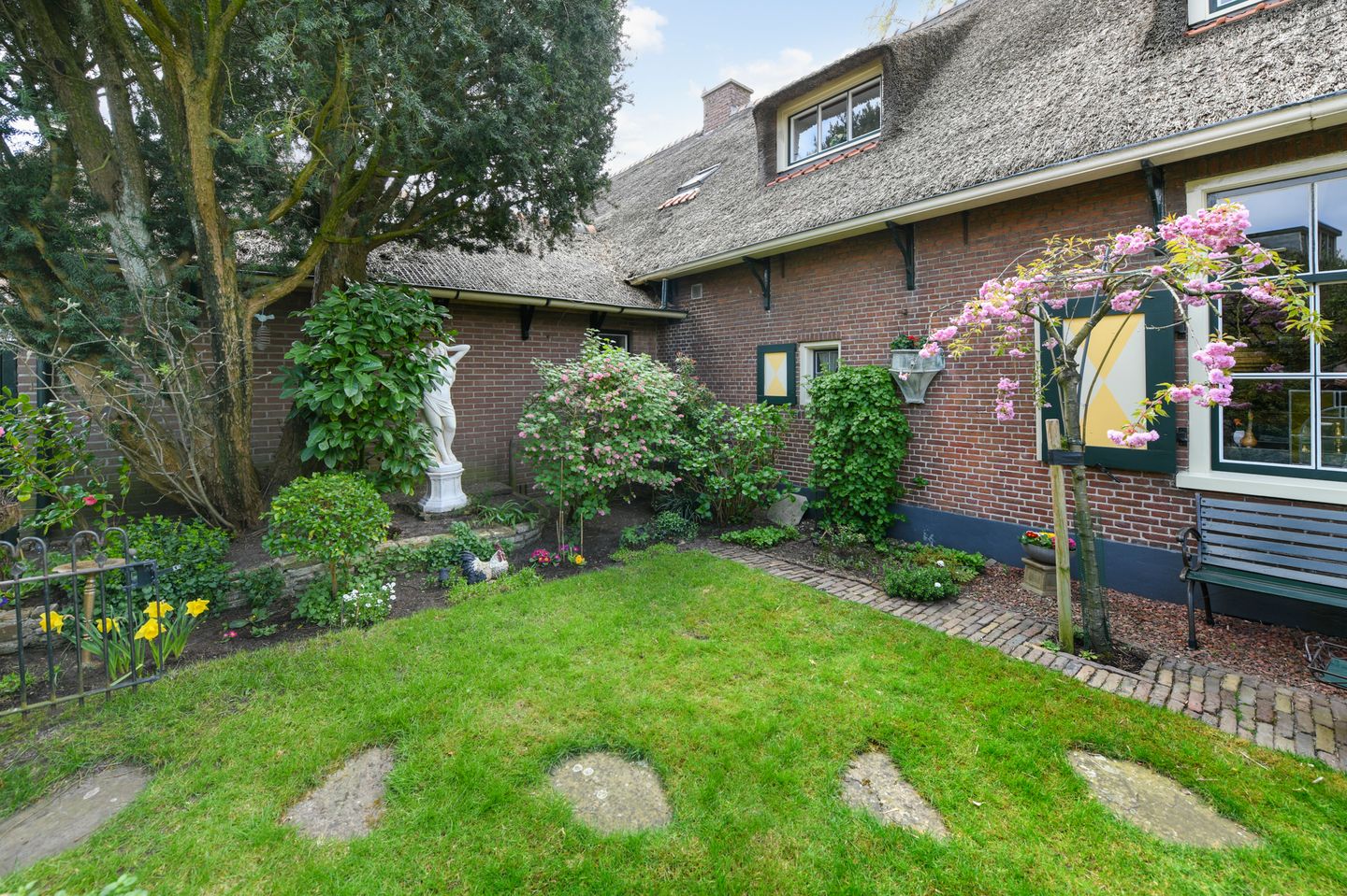 Foto 35 van Valkenaarstraat 35