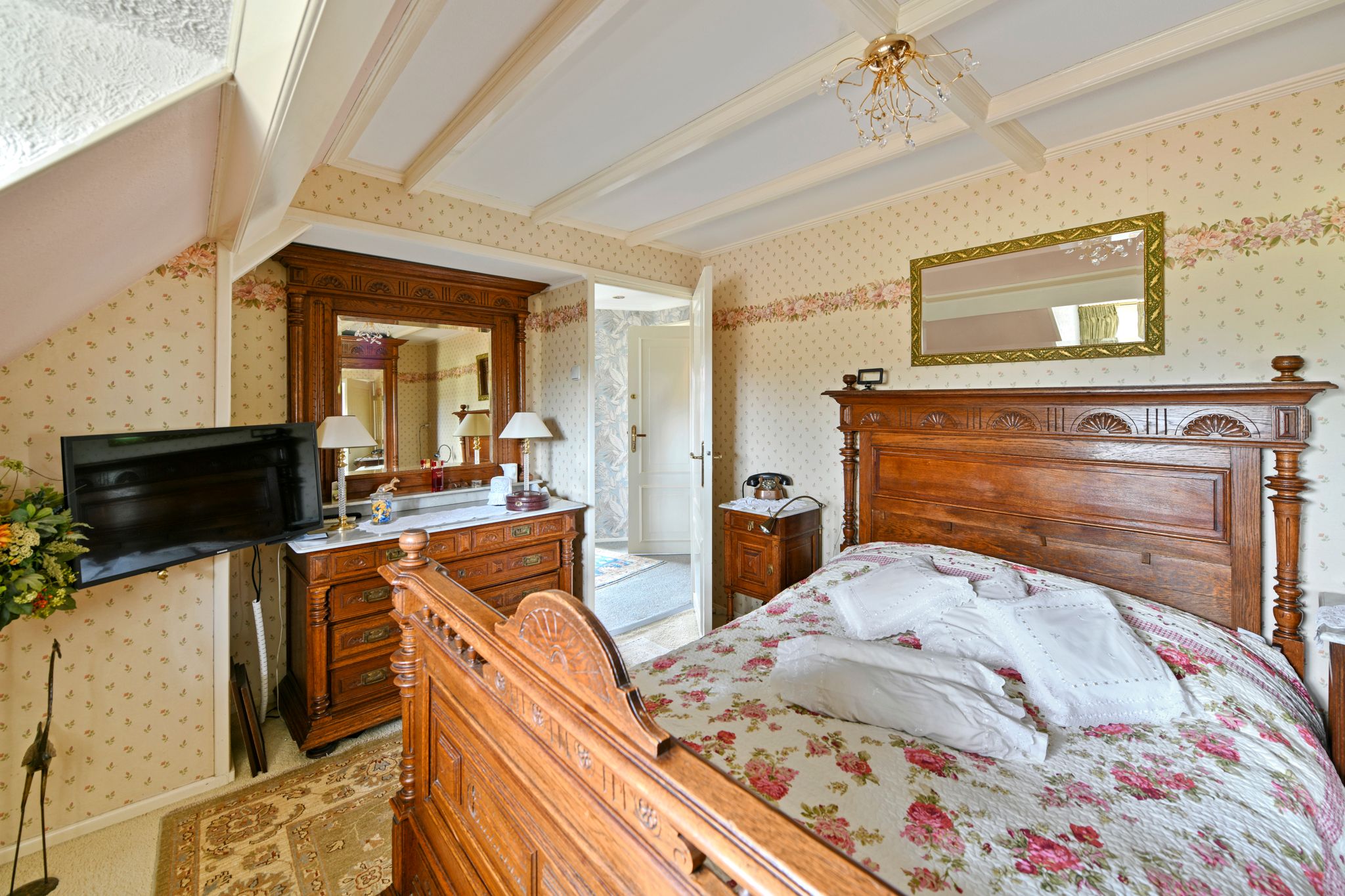 Foto 24 van Valkenaarstraat 35