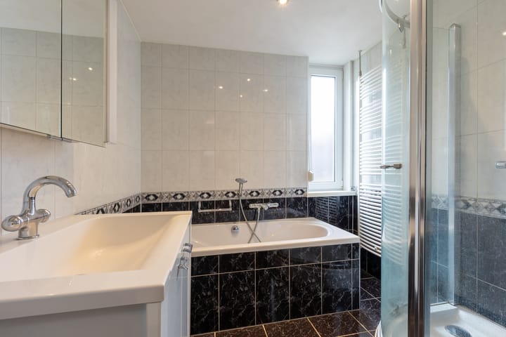 Foto 18 van Dagobertstraat 33