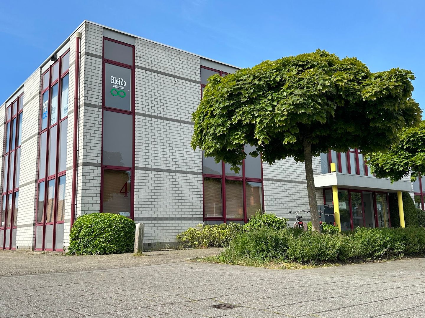 View photo 1 of Marconistraat 6