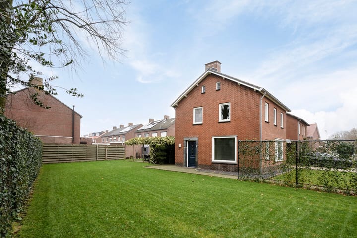 Foto 32 van Voorstestraat 2