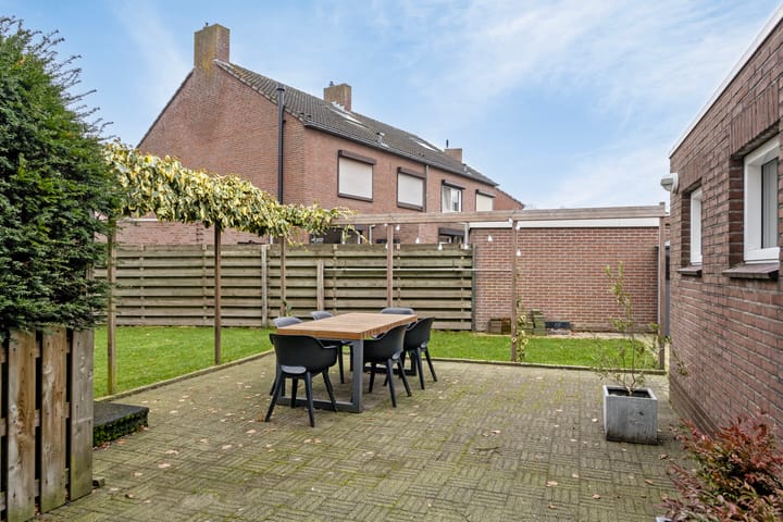 Foto 40 van Voorstestraat 2