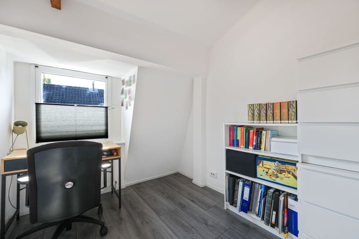 Foto 15 van Warmoesstraat 98