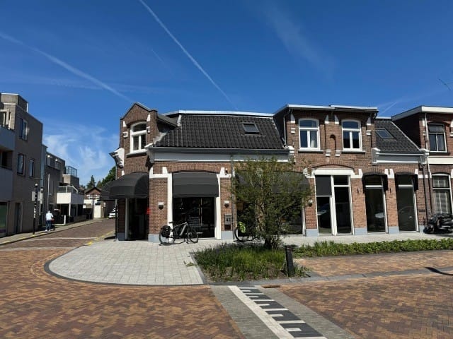 undefined main image