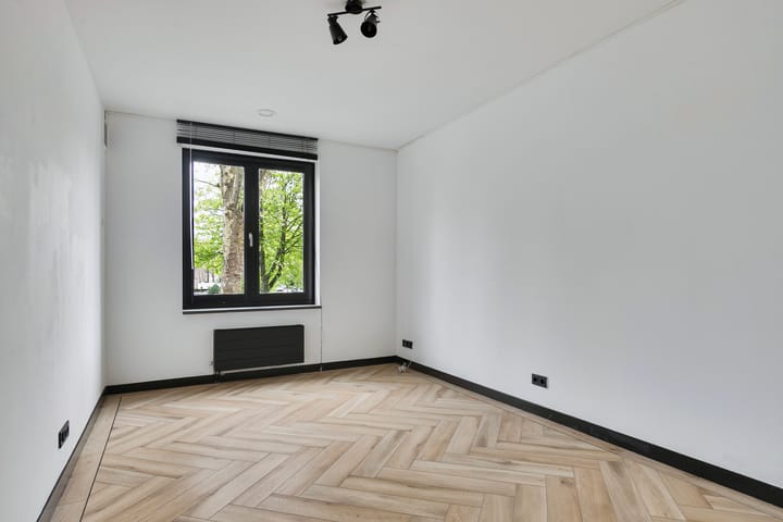 Foto 15 van Prof. Lorentzlaan 1-C